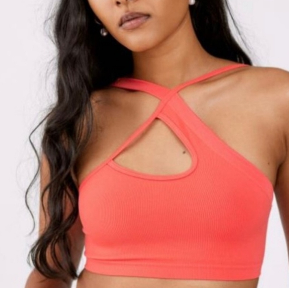 New Urban Outfitters Out From Under Ella Asymmetrical Coral Bra Crop Size M-L